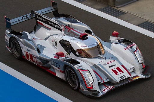 Audi_R18